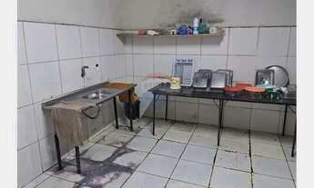 Imagem 5: Ponto comercial a venda na Massagueira, com mobília para restaurante. Aceita negociaçã por