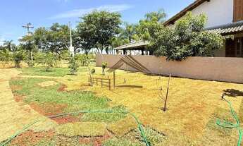 Imagem 6: Linda casa com dois lotes no Ninho Verde 1, contendo 3 suítes, totalmente mobiliada