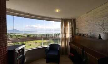 Imagem 3: Apartamento à venda de 3 dormitórios com 2 garagens no bairro Pantanal em Florianópolis