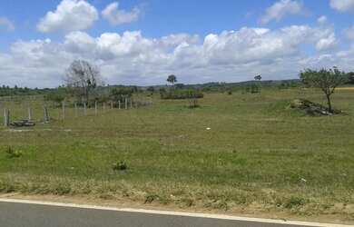 Imagem 3: Imóvel para venda possui 600 metros quadrados em Porto de Sauípe - Entre Rios - BA