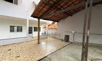 Imagem 3: Casa de Aluguel em Planalto, Belo Horizonte 4 Dormitórios, Frente