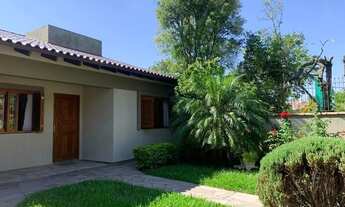 Imagem 2: Casa com 3 quartos, 1 suíte, 3 vagas e 182m² para vender por R$ 890.000