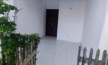 Imagem 2: Village 1/4 no Farol de Itapuã em Condomínio Fechado - Piscina e Churrasqueira