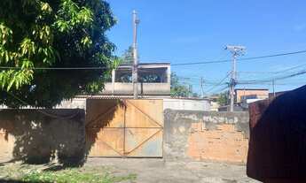 Imagem: Terreno com 4 casas Negociável