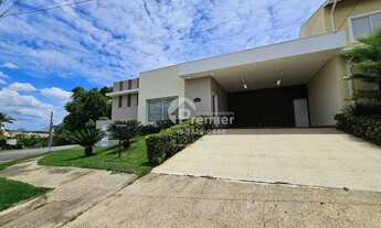 Imagem: Casa com três suítes e amplo quintal no