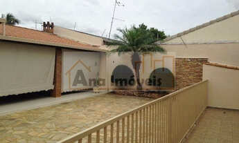 Imagem 1: Casa à venda com 3 dormitórios no Santa Mônica em Uberlândia