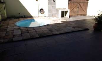 Imagem 2: Casa Centro de Campo Grande à venda possui 180 metros, piscina, 4 quartos