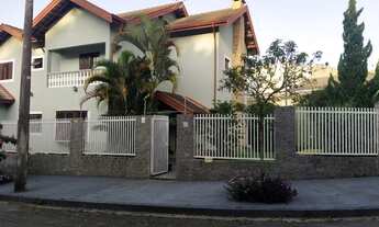 Imagem 2: Sobrado para venda possui 344 metros quadrados com 6 quartos em Chácaras Alpina - Valinhos