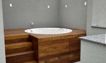 Imagem 5: Sobrado a venda possui 146 m2 com 3 quartos e 3 suites, no bairro Água Verde - Curitiba/Pr