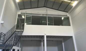 Imagem 3: Depósito - Pavilhao aluguel 360 metros ja com energia solar