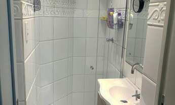 Imagem 2: Apartamento para venda tem 68 metros quadrados com 2 quartos em Centro - Florianópolis - S