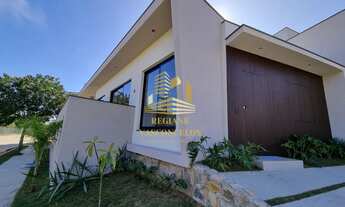 Imagem: Casa de condomínio térrea para venda possui