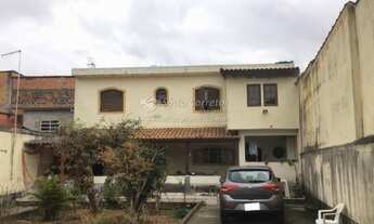 Imagem 3: VENDO SOBRADO COM 263M² - AMPLO QUINTAL - 3 DORM. - 2 BANHEIROS - 5 VAGAS