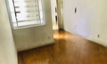 Imagem 3: Apartamento para aluguel possui 79 metros quadrados com 2 quartos em Aclimação - São Paulo