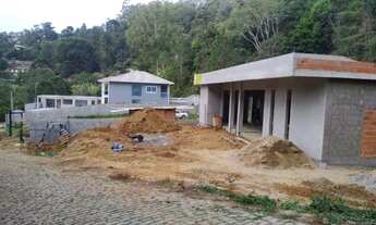 Imagem 2: Casa para Venda em Teresópolis, Quebra Frascos, 3 dormitórios, 4 banheiros, 3 vagas