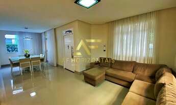 Imagem 7: Casa térrea em condomínio fechado na Aruana, com quatro quartos, sendo duas suítes.>