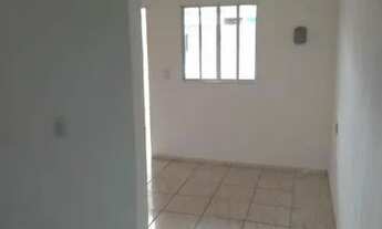 Imagem 2: 700.00 incluso a luz e água) 2 cômodos independente jd Tupinambá/v.helena