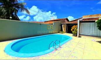 Imagem: Casa em Capim Macio com Piscina ao lado