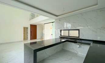 Imagem 7: Casa em condomínio de alto padrão no Eusébio com 223 m2 e 4 suítes, com Piscina e churrasq