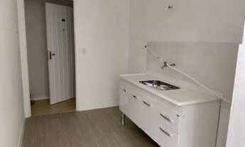 Imagem 4: Apartamento para aluguel e venda possui 65 metros quadrados com 2 quartos