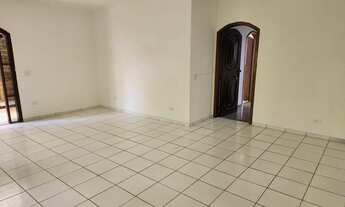 Imagem 2: Sobrado para aluguel tem 500 metros quadrados com 10 quartos em Bosque da Saúde - São Paul