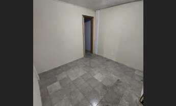 Imagem 5: ALUGA-SE CASA FUNDOS