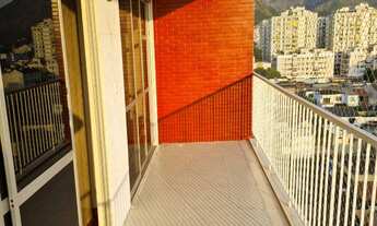 Imagem 4: Varandão 3 quartos 2 banheiros Andar Alto Vista Piscina