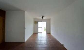 Imagem 2: Apartamento á 2 quadras da praia, com 2 dormitórios + reversível, 2 vagas, à venda, 84 m²