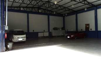 Imagem 5: Pavilhão com 606m² e terreno de 1.535m², contendo cozinha, 5 dormitórios e ampla estrutura