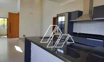 Imagem 7: Casa com 3 dormitórios sendo 3 suítes. Condomínio fechado com portaria e segurança 24h