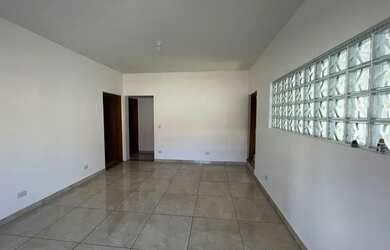 Imagem 3: VENDO LINDO SOBRADO 4 dormitórios sala coz. R$210 mil de entrada ótimo local