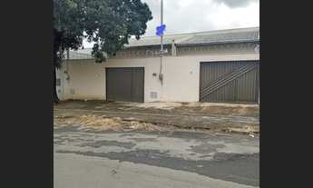 Imagem: LINDA CASA COM TRÊS QUARTOS,NO BAIRTO PAPILON