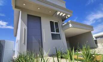 Imagem 1: Vende-se lindo sobrado com 3 suítes no Florais do Valle em Cuiabá MT