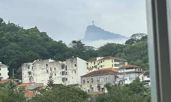 Imagem 6: Quarto sala na Lapa com o Cristo