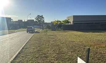 Imagem 3: Lote de 1250 m² com ótima localização no Condomínio Portal do Sol com lazer completo em Go