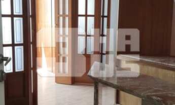 Imagem 4: Sala comercial de 74m² com armários, 3 banheiros, 2 vagas de garagem e pronto