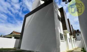 Imagem: Casa triplex à venda no bairro Bairro Novo