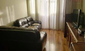 Imagem: Fica perto de supermercados, farmácias