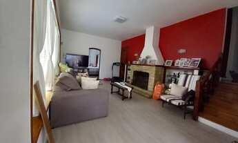 Imagem 2: Casa no Centro de Teresópolis, 4 quartos (sendo 2 suítes), churrasqueira, piscina, 3 vagas