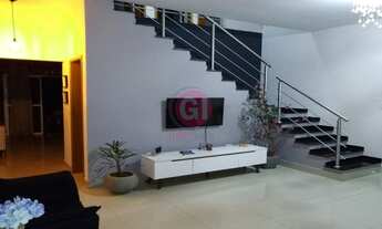 Imagem 1: Sobrado para venda com 124 metros quadrados com 3 quartos em Loteamento Villa Branca - Jac