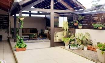 Imagem: Casa com 130m² e 3 dormitórios no bairro