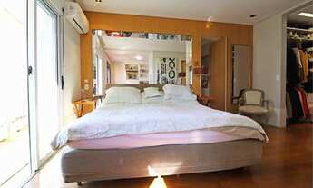 Imagem 5: Lindo Duplex para aluguel e venda possui 210 metros quadrados com 4 quartos