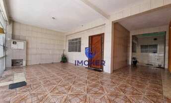 Imagem: Residência multifamiliar com salão comercial