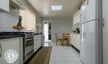 Imagem 7: Conforto, lazer e mobilidade resumem esta belíssima casa localizada no bairro Água Verde e