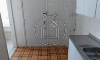 Imagem 5: OPORTUNIDADE!! Segunda quadra da praia - 02 quartos