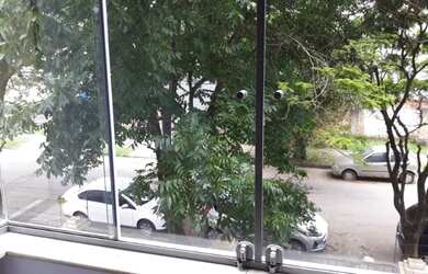 Imagem 3: Apartamento amplo de 2 dormitórios, mobiliado, 1 vaga garagem, prédio com infra