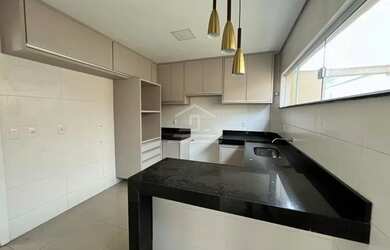 Imagem 5: Casa para venda com 287 m2 com 4 quartos em Angelim - Teresina - Piauí