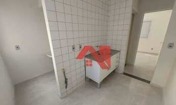 Imagem 2: Apartamento com 2 dormitórios para alugar, 50 m² por R$ 800,00/mês - Vila Pinheiro - Mogi