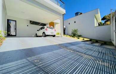 Imagem 3: Excelente Casa Moderna com 3 Quartos, 3 Suítes e 4 Vagas no Bairro Planalto