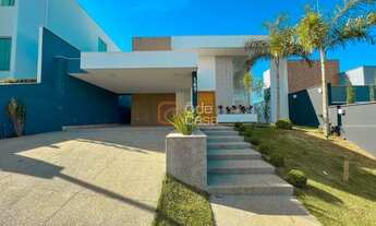 Imagem 3: Casa de condomínio para venda tem 176 metros quadrados com 3 quartos